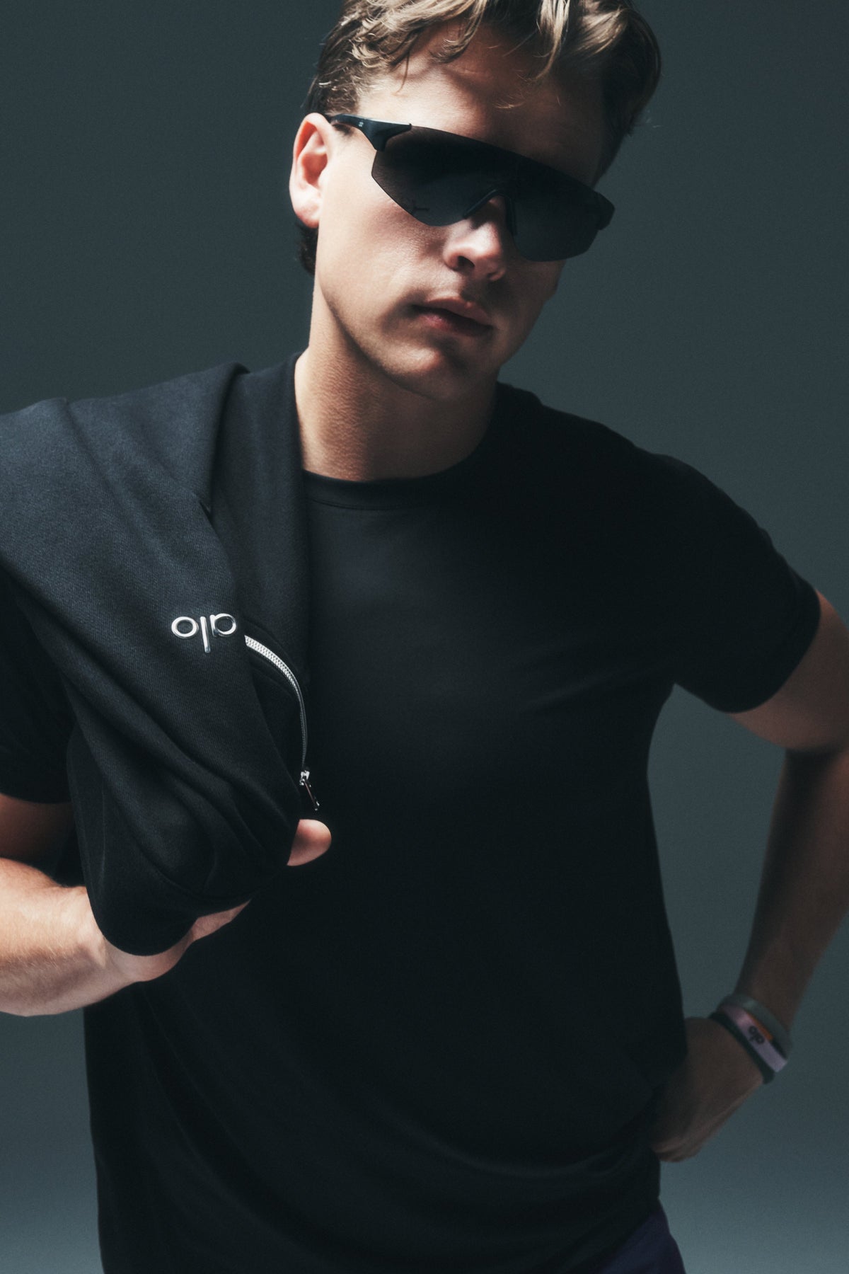 Idol Crewneck Short Sleeve - Black--0