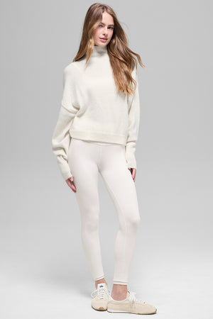 Wool Cashmere Cropped New Class Turtleneck Sweater - Ivory