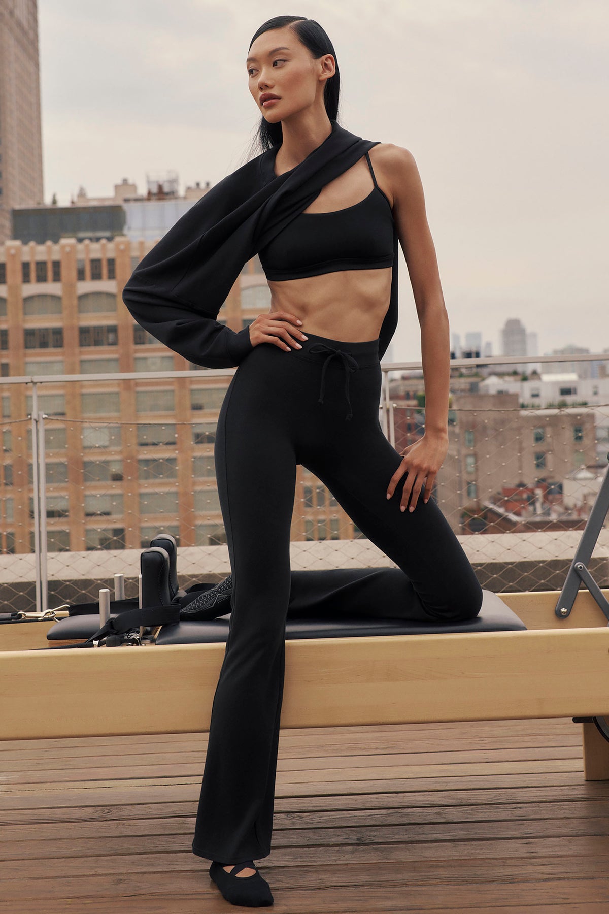 Sway Bootcut Sweatpant - Black--0