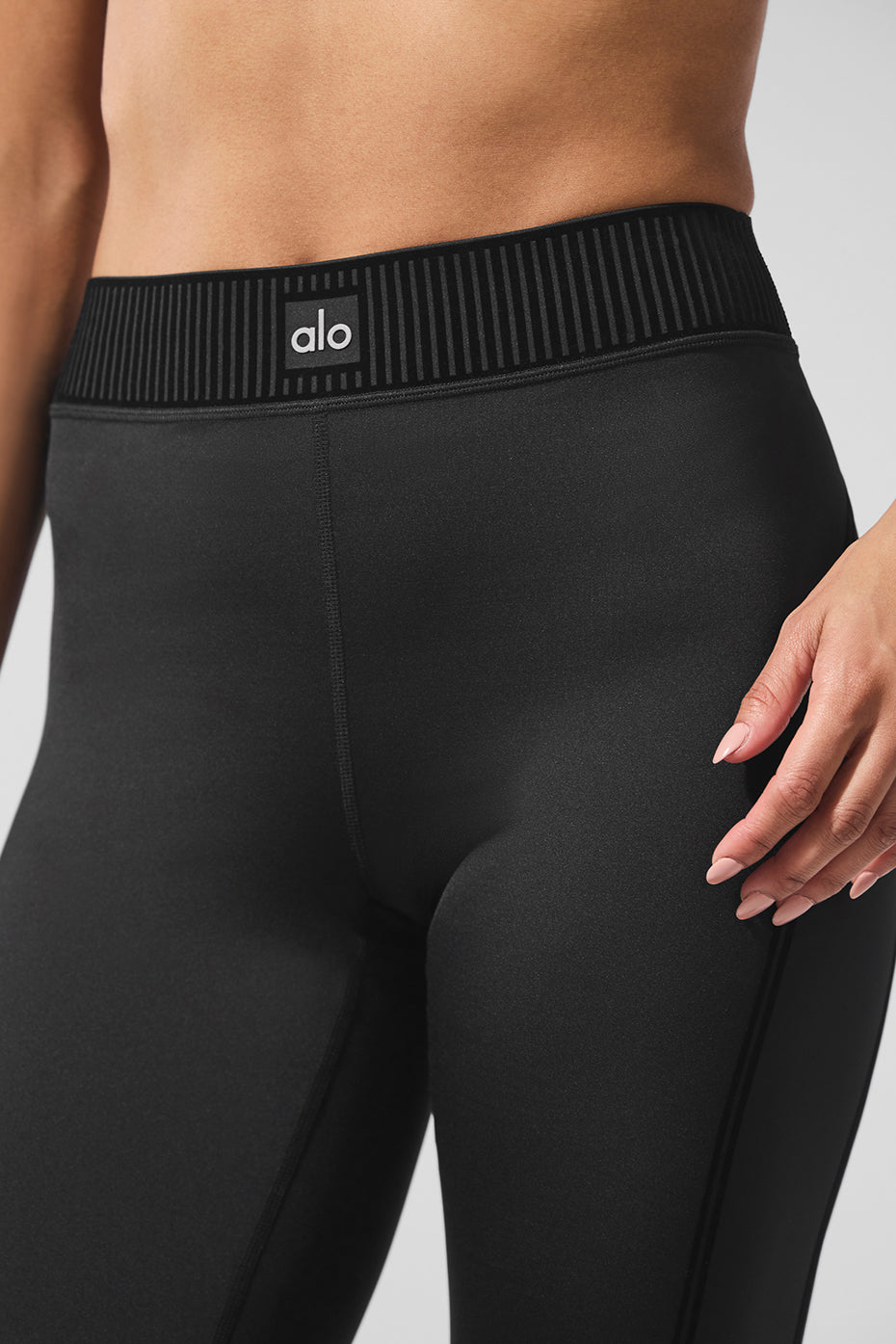 Airlift High-Waist Line Up Capri - Black--3