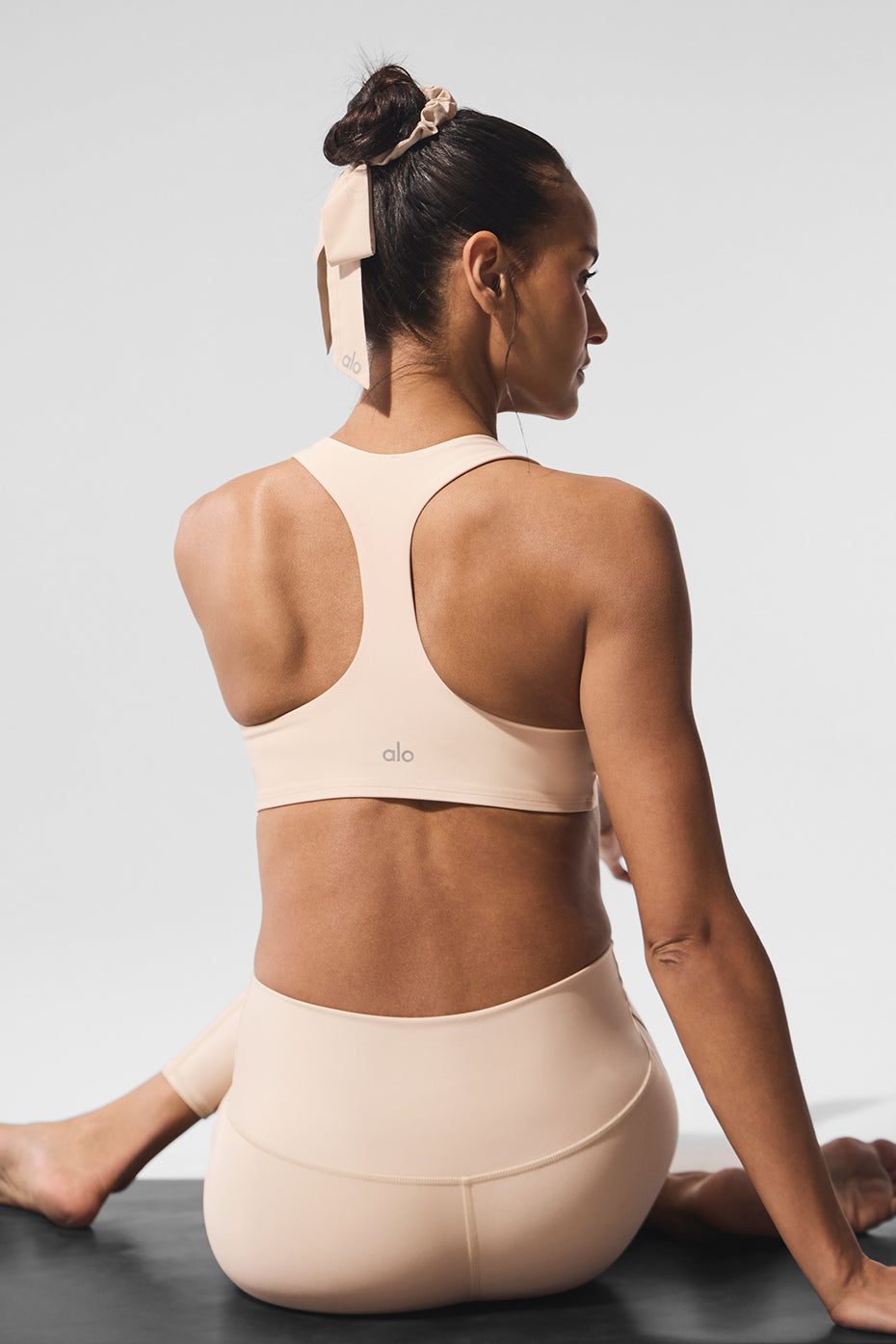 Airlift Advantage Racerback Bra - Macadamia--1